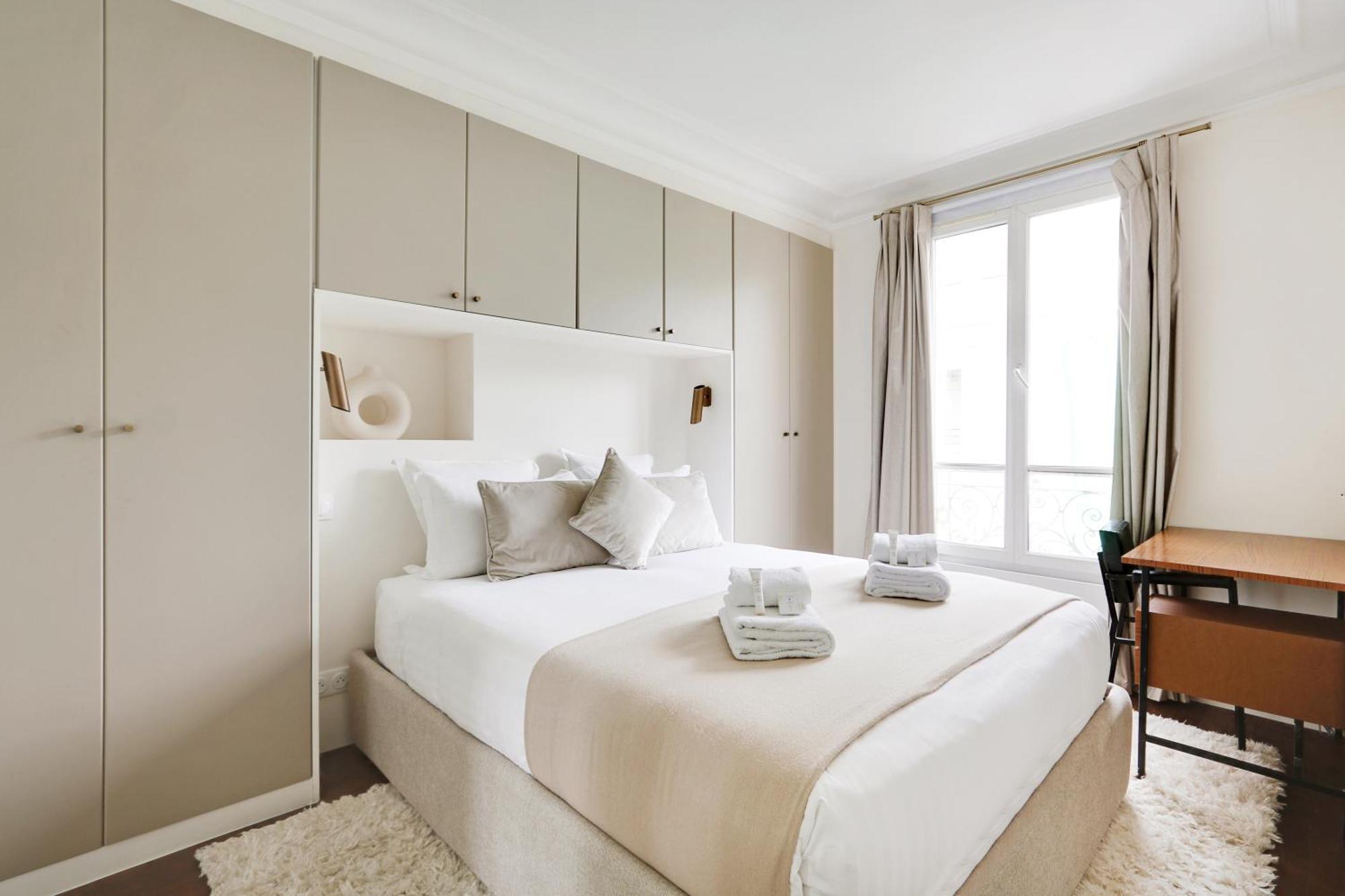 Pick A Flat's In Saint-germain - Rue De Sevres Parigi