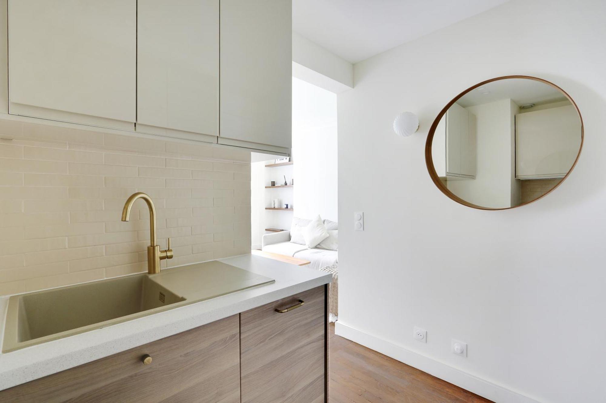 Pick A Flat's In Saint-germain - Rue De Sevres Paris