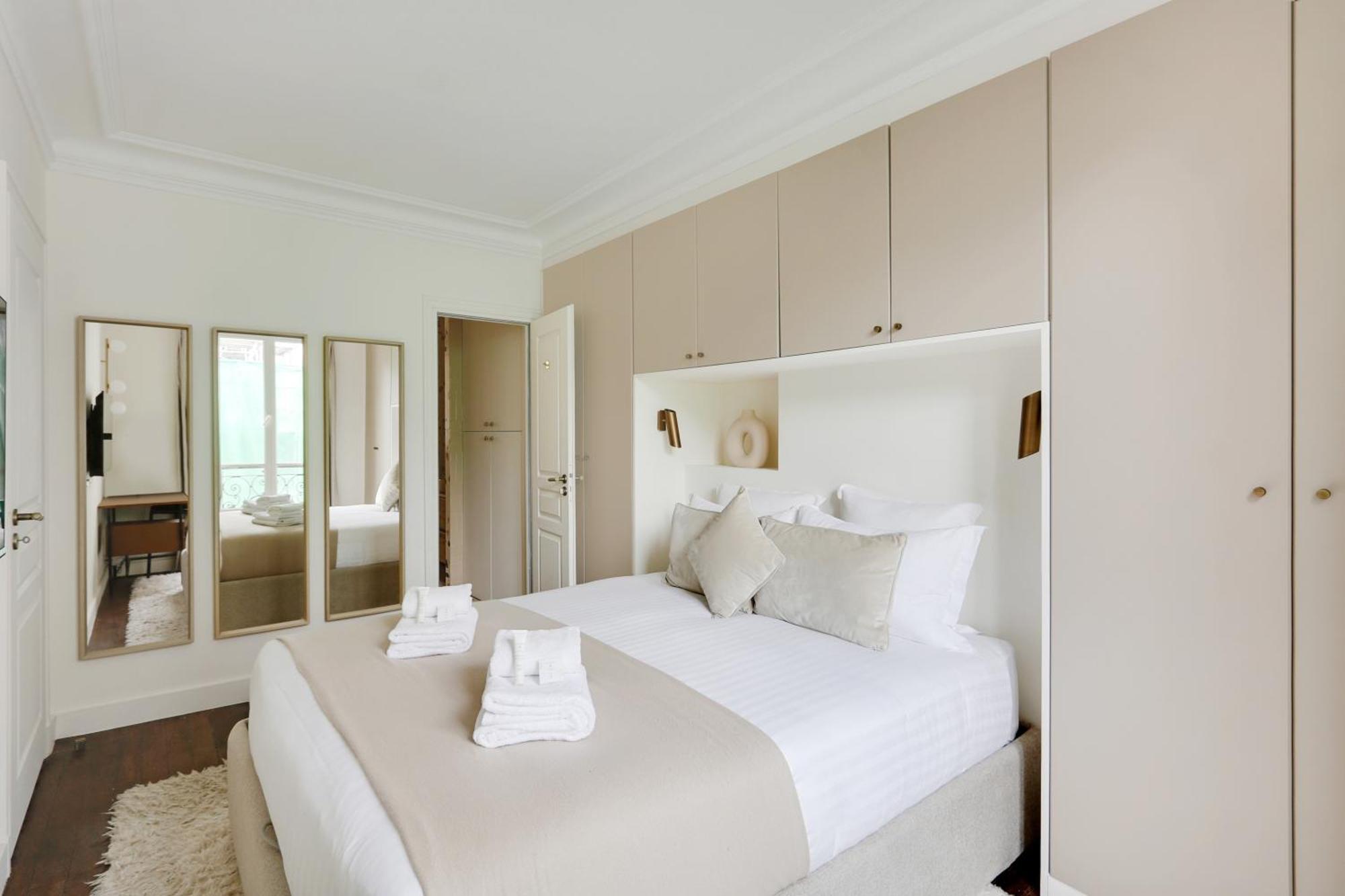 Pick A Flat's In Saint-germain - Rue De Sevres Apartment *
