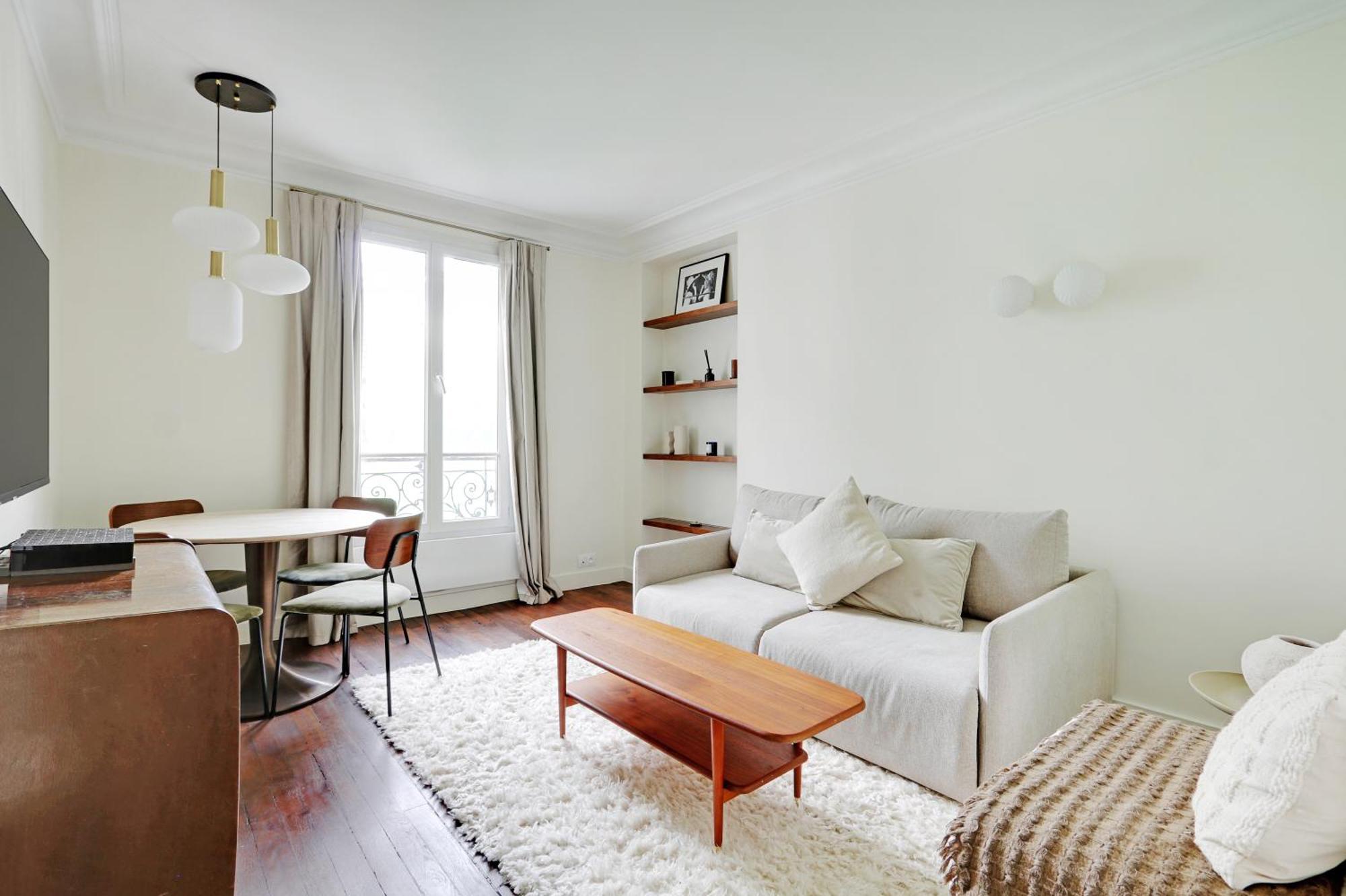 Pick A Flat's In Saint-germain - Rue De Sevres Apartment